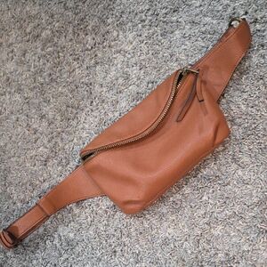 Universal Thread Tan Belt Bag